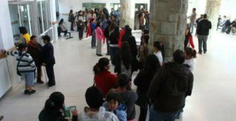 Piden urgente convocatoria al Consejo de Salud