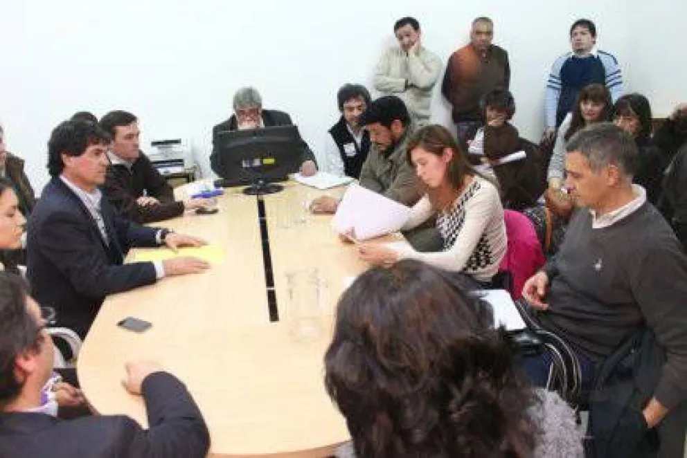 Municipales levantaron el paro en Obras Particulares