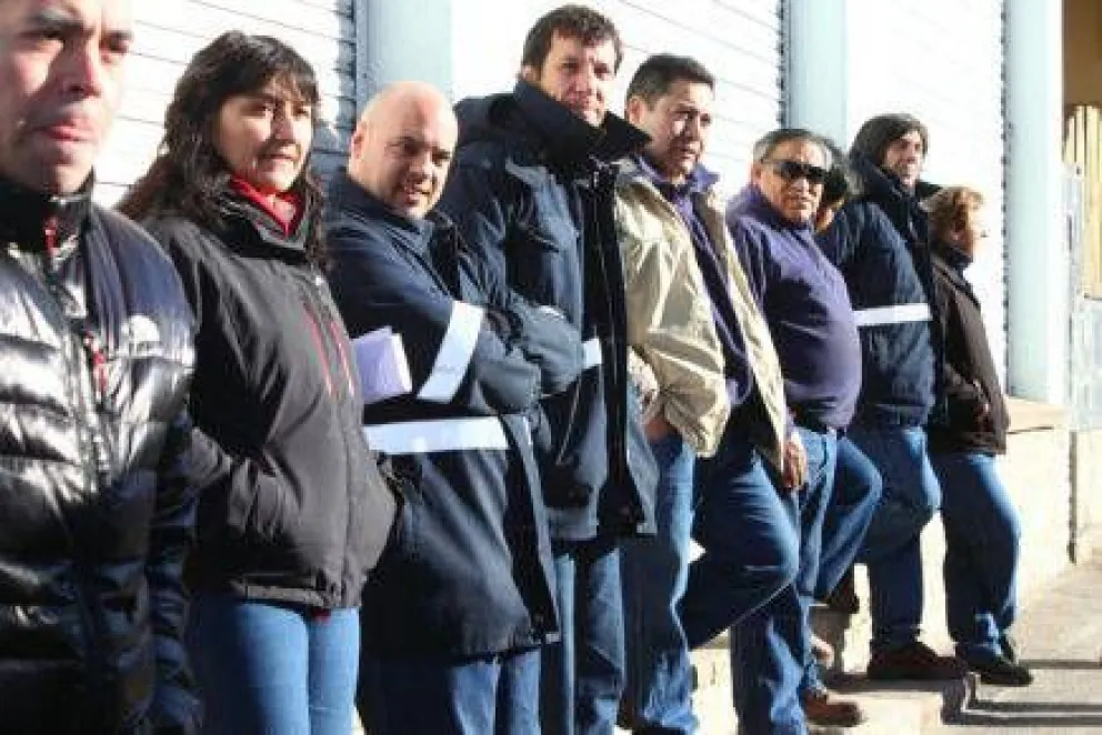 Paro de trabajadores de Camuzzi por reclamo salarial