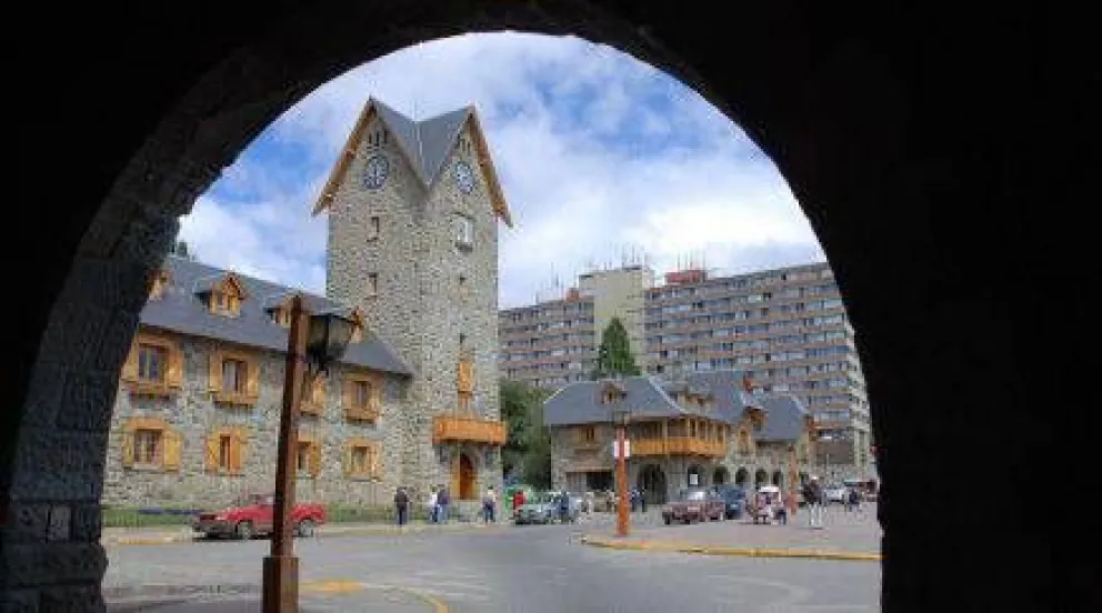 Duras críticas al proyecto de regulación de la pauta publicitaria del Municipio