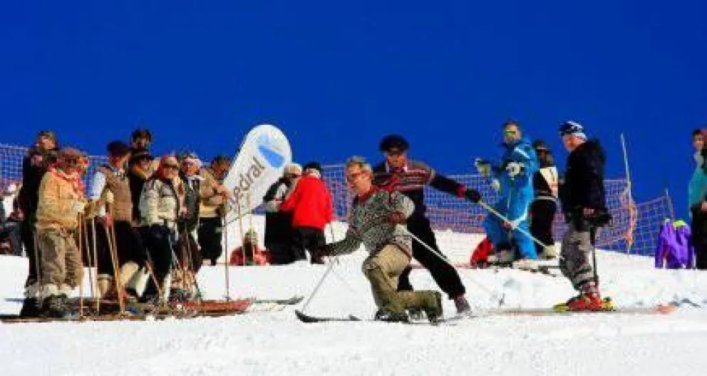 Sentido homenaje en la Carrera de la Historia