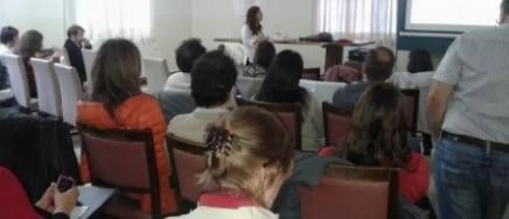 Docentes debatieron sobre consumo responsable del alcohol
