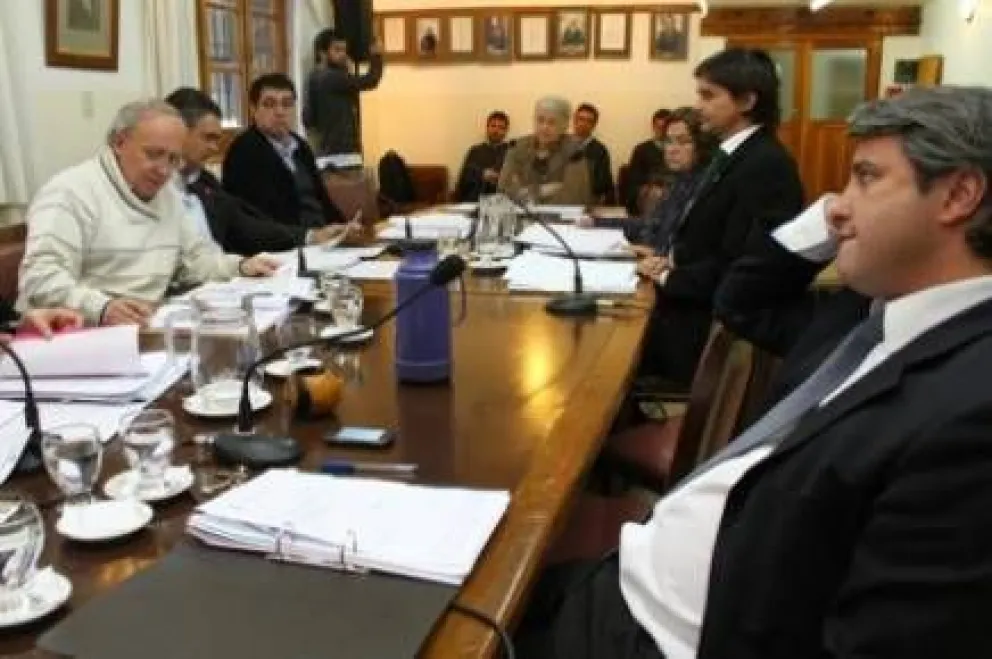 Con críticas, aprobaron la ampliación presupuestaria