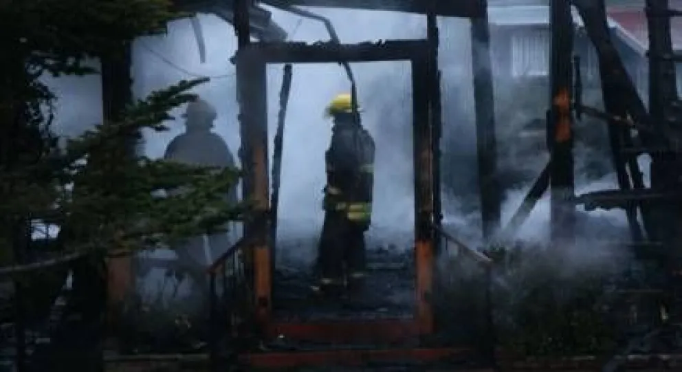 Investigan los motivos del incendio de la capilla Inmaculada Concepción