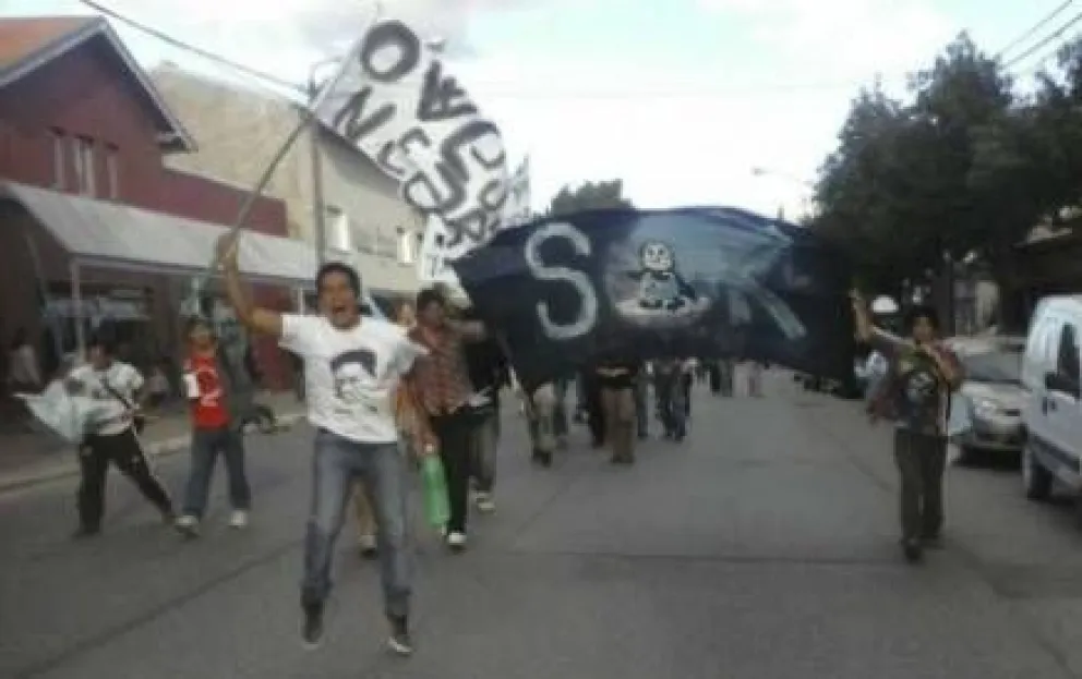 Militantes kirchneristas expresaron su apoyo a la lista "oficial"