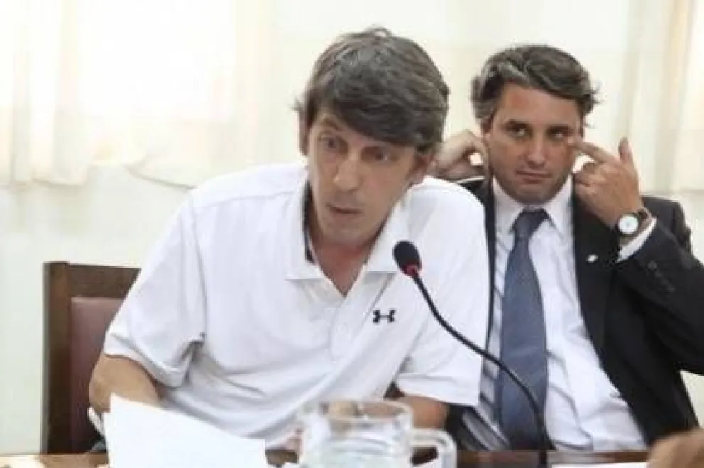 Ejecutivo descarta connotación política en suspensión de sesión 