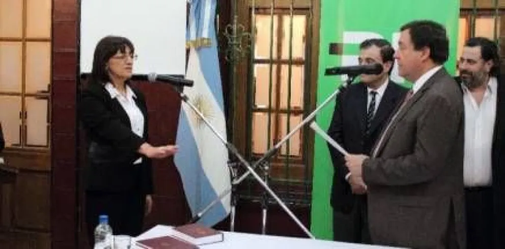 Asumió la nueva ministra de Educación: convocará a la UnTER