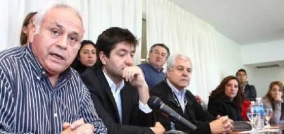 Unos 800 temporarios cobrarán "gratificación" de 2 mil pesos 