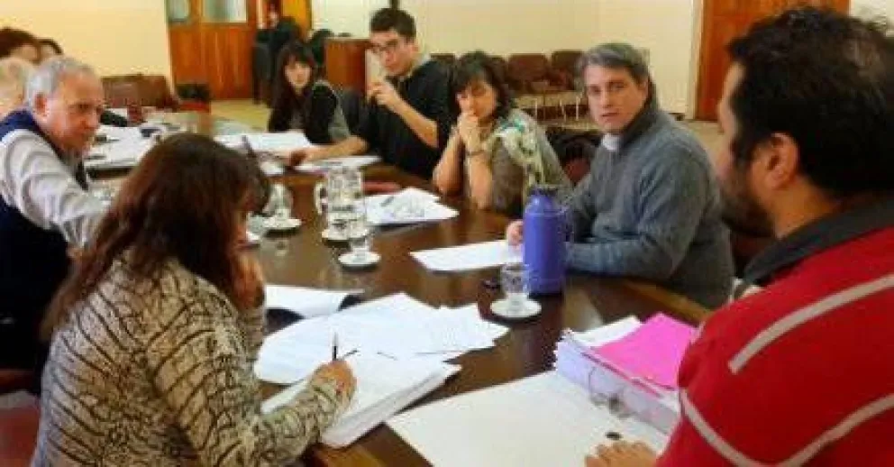 Avanza el tratamiento de proyecto que regula la venta de alcohol 