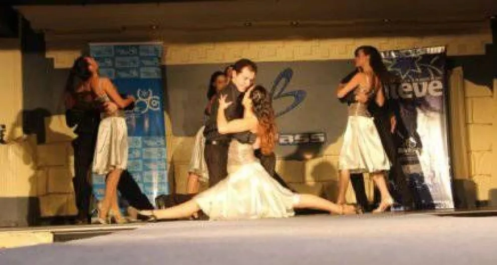 El arte del tejido, presente en la Fiesta de la Nieve