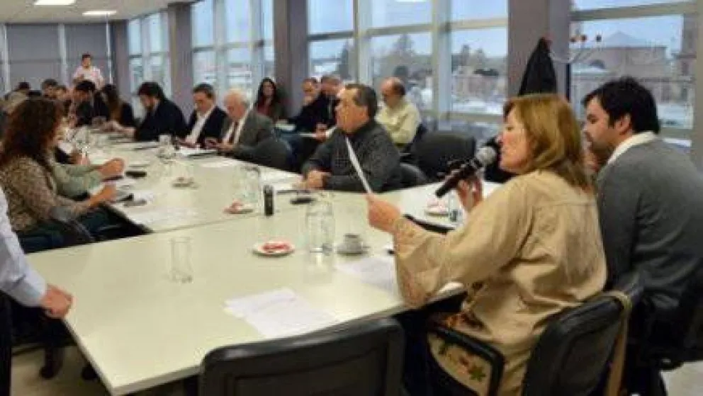 Nuevo revés en Comisiones para el proyecto de contrato con Petrobras