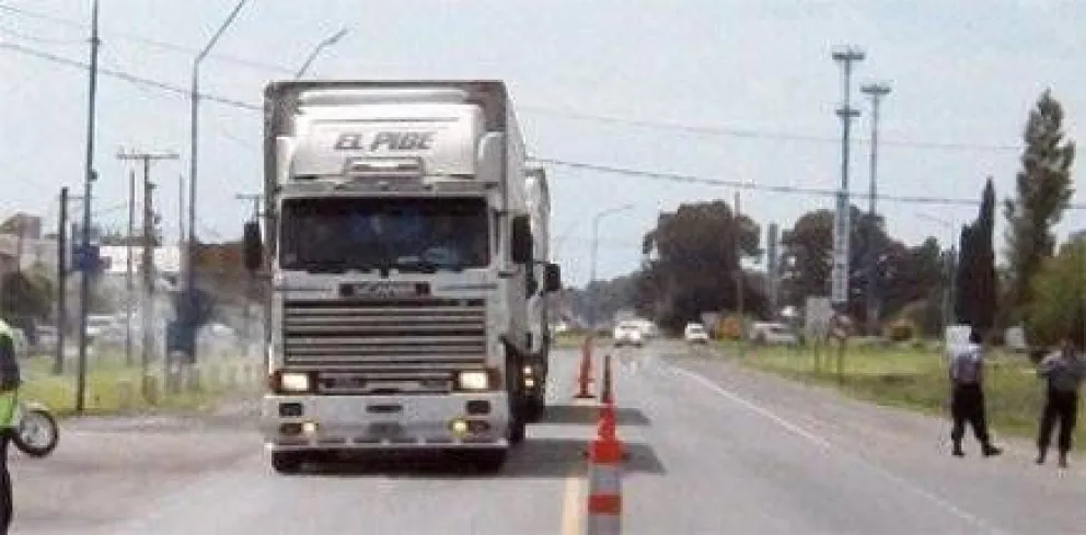 Realizan controles de mercadería "en tránsito" en rutas de Bariloche