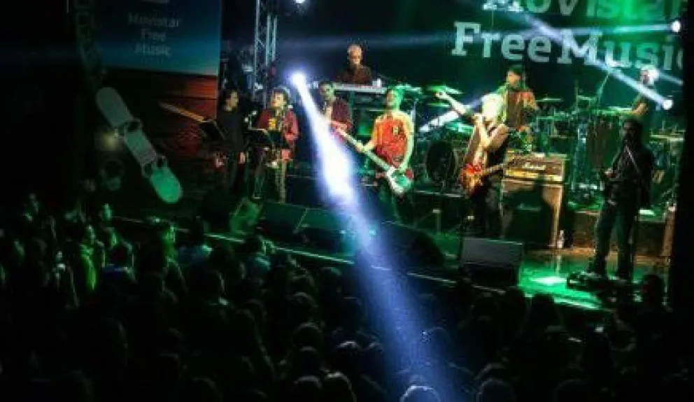 Los Pericos brillaron en el "Movistar Free Music" de Bariloche
