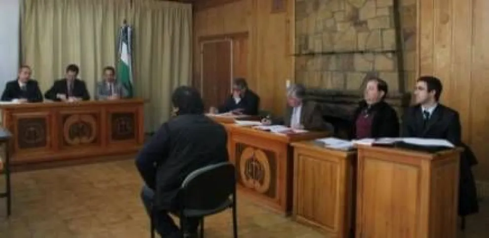 Feroz disputa por tierras culmina en pedido de condena por "falso testimonio"