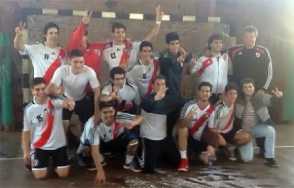 River campeón de handball con presencia barilochense
