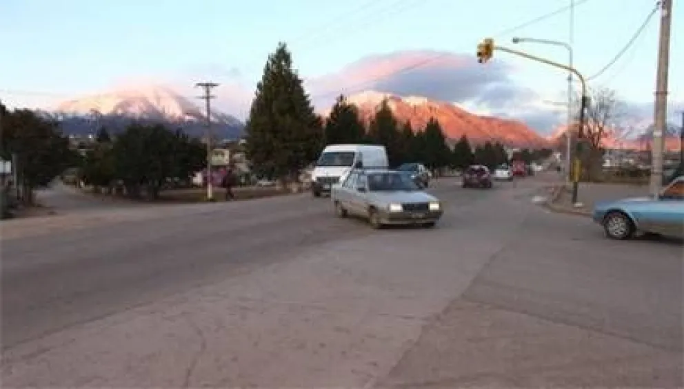 Un auto y una moto chocaron en la Ruta Juan Herman