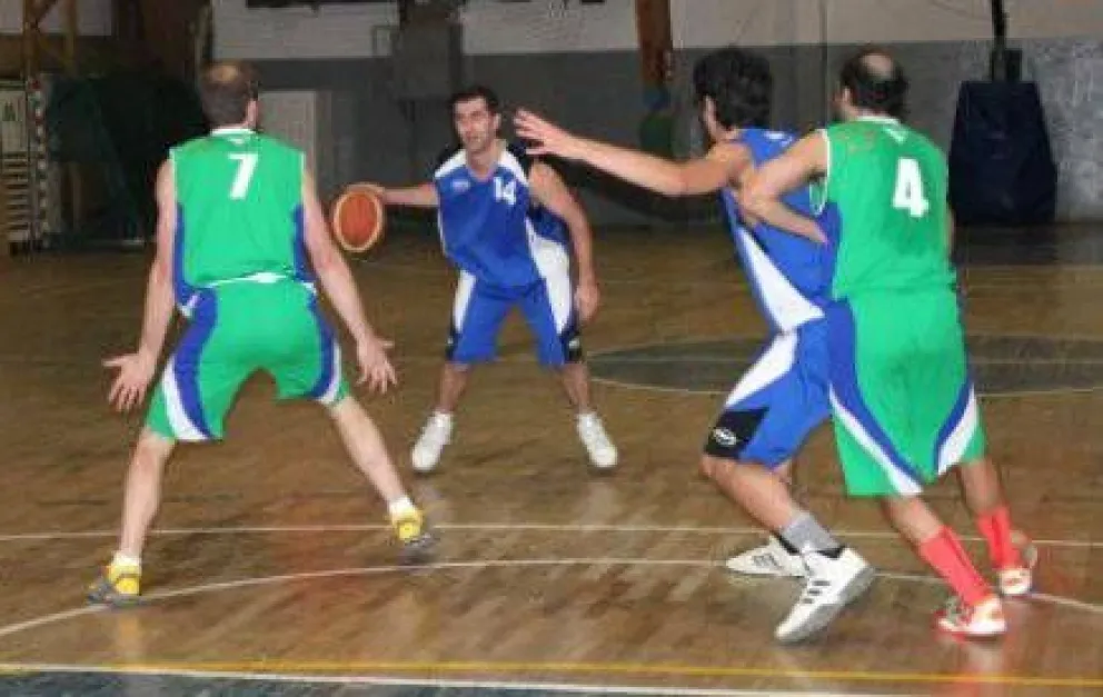 Pehuenes fue más y se quedó con el triunfo 