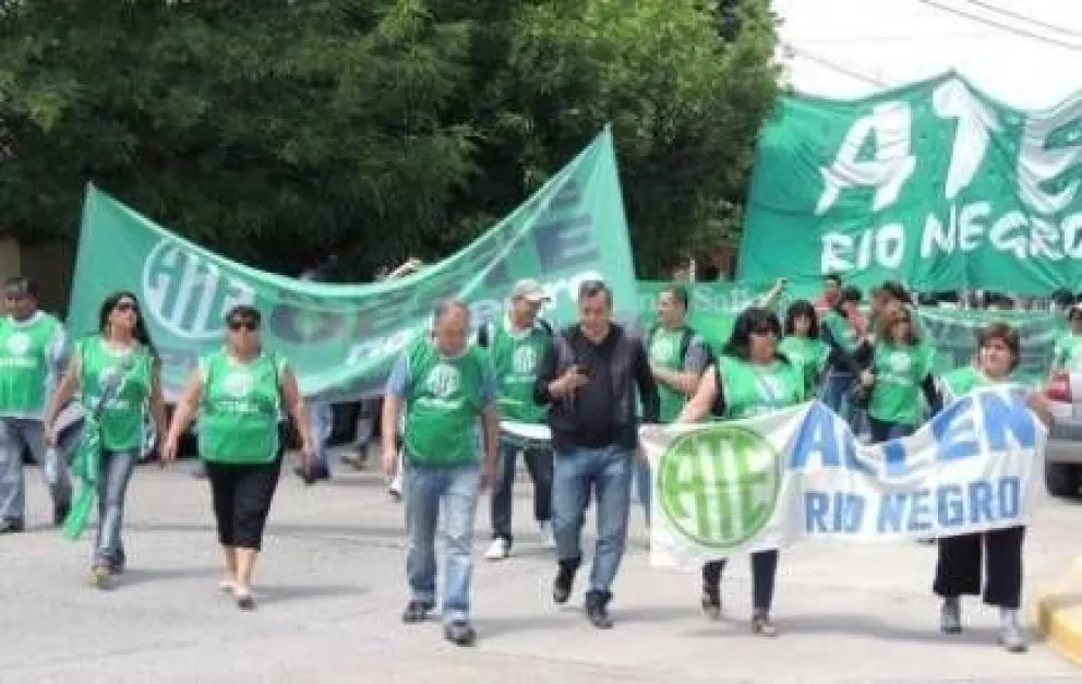 "Tenemos la necesidad de reabrir la discusión salarial"