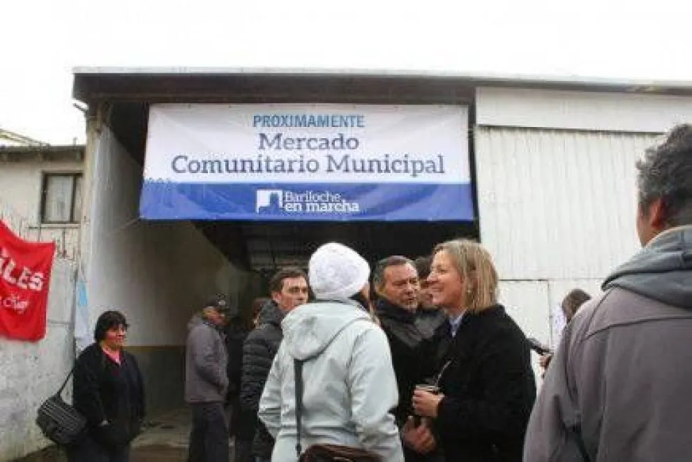 Regularizan alquiler del Mercado Comunitario