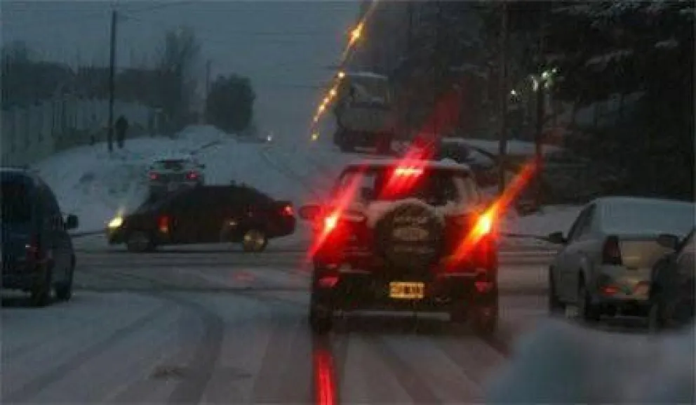 Precaución al transitar por rutas ante presencia de nieve y hielo