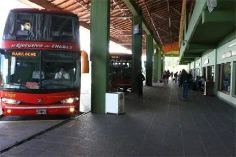 UTA levantó el paro de micros de larga distancia