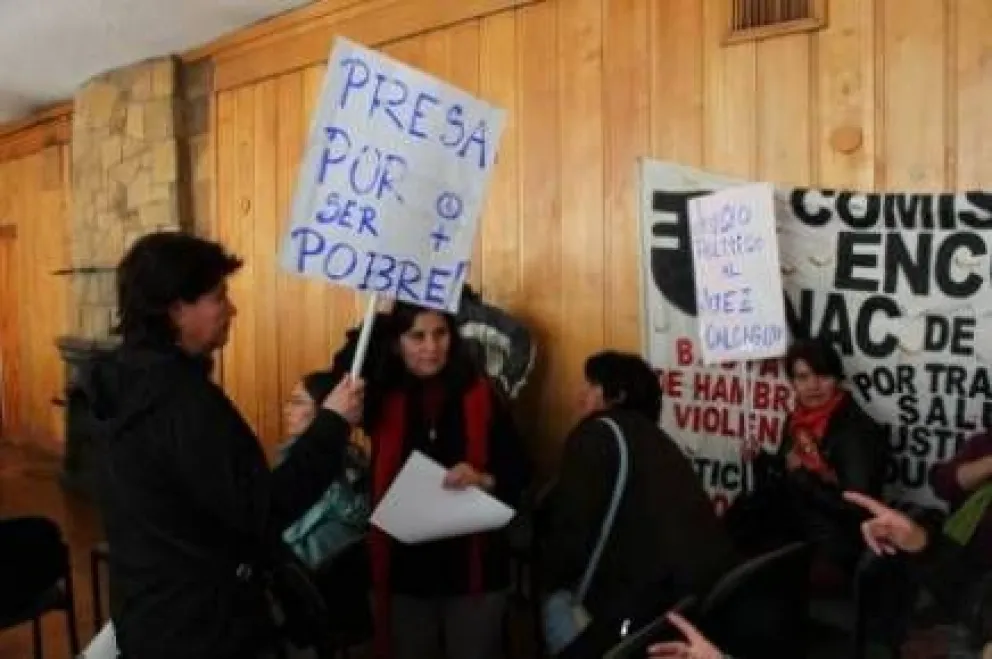 Piden asistencia alimentaria y médica para joven con prisión domiciliaria