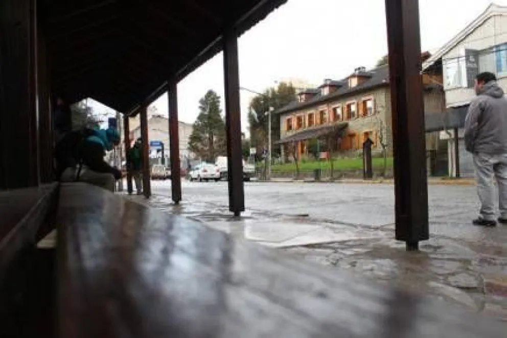 Sigue el paro: denuncian que Tres de Mayo cobró hoy 2,5 millones en subsidios