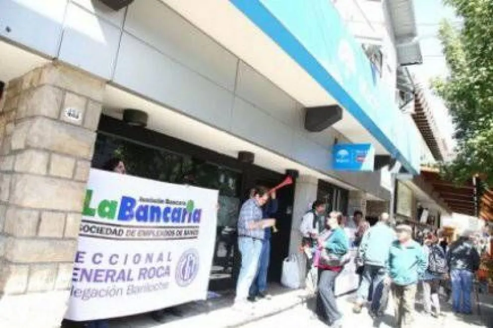 Hoy no habrá bancos por paro de trabajadores