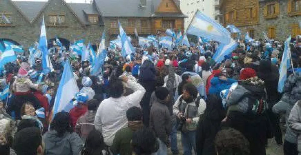 Bariloche festejó a lo grande el pase a semifinales 