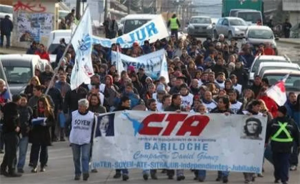 Sindicatos se movilizaron pidiendo cambios urgentes en el IPROSS