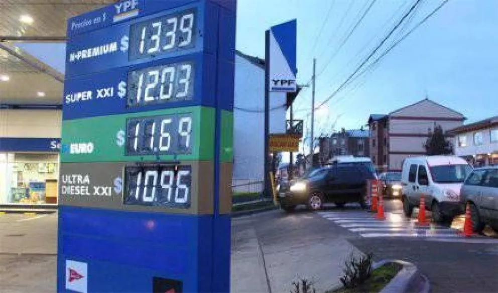 Sube el precio de la nafta y Bariloche sigue sin GNC
