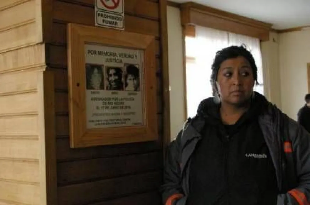 "La Policía se ensaña, no les alcanza con haber matado a mi hijo"