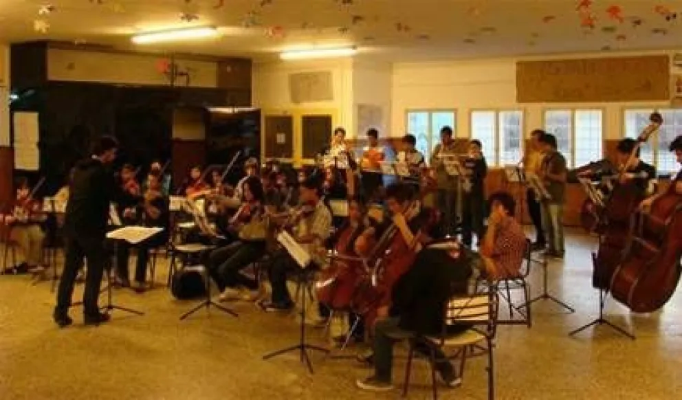 Educación validó el bachillerato musical del CEM 45