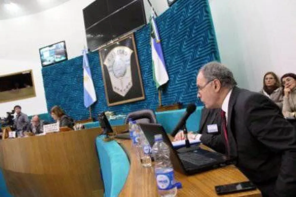 Secretario de Energía defendió el convenio con empresa petrolera