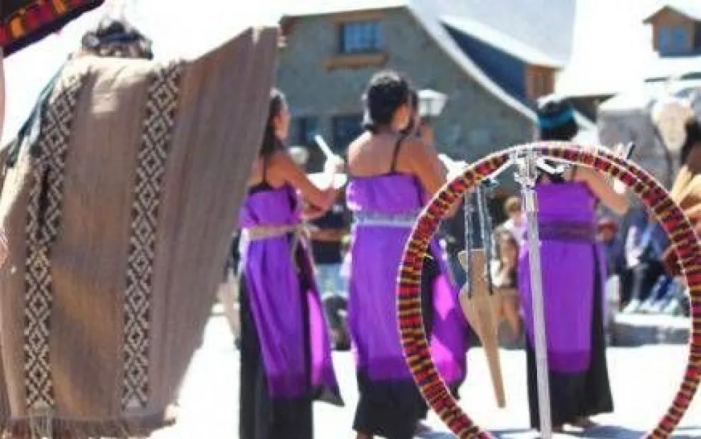 Nueva intervención del Colectivo Mapuche en el Centro Cívico