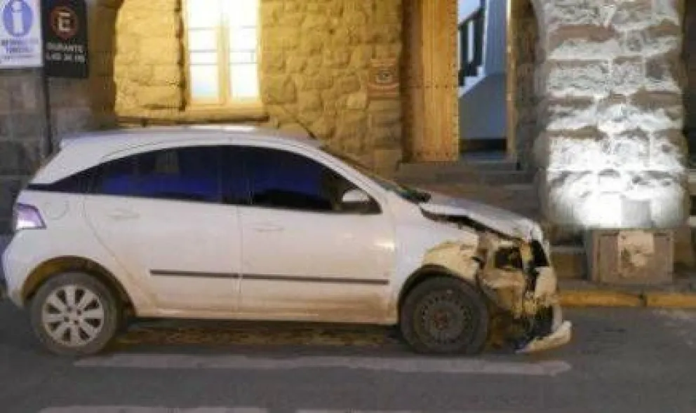 Conducía borracho, chocó un auto y luego lo multaron 