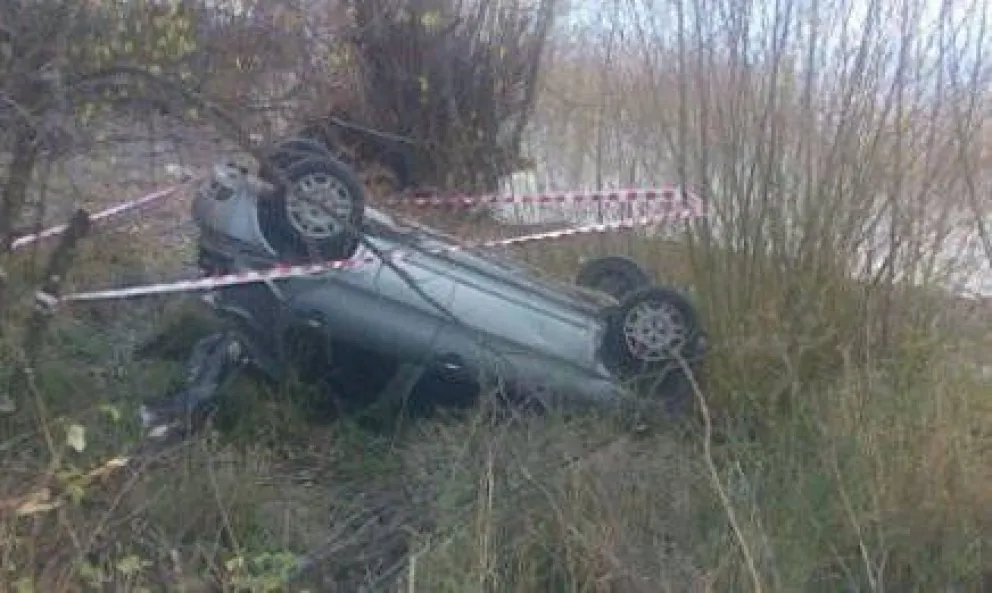 Aparatoso vuelco en Bustillo 