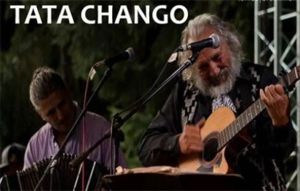 El Tata Chango y una noche de folklore en el Refugio Berghof 