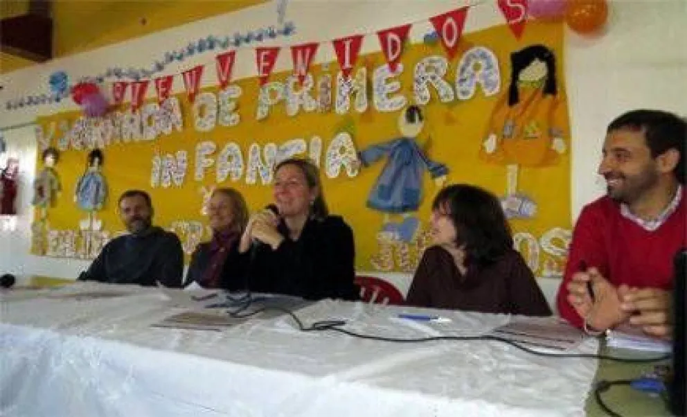 Anuncian un minibus y equipamiento para los Centros Infantiles
