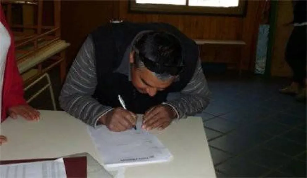 Familias de Villa Llanquihue comenzaron a regularizar sus tierras