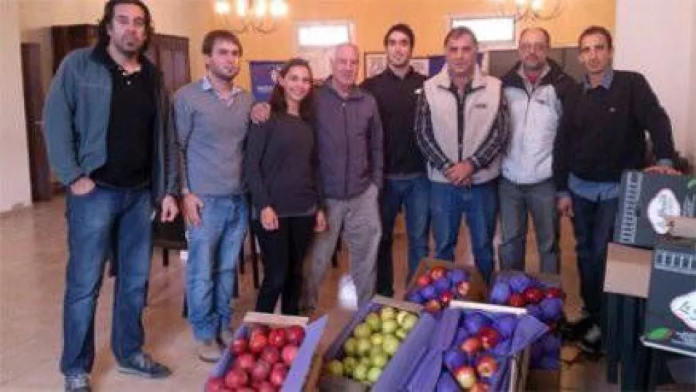 Sellan acuerdos para proveer de alimentos al Mercado Municipal