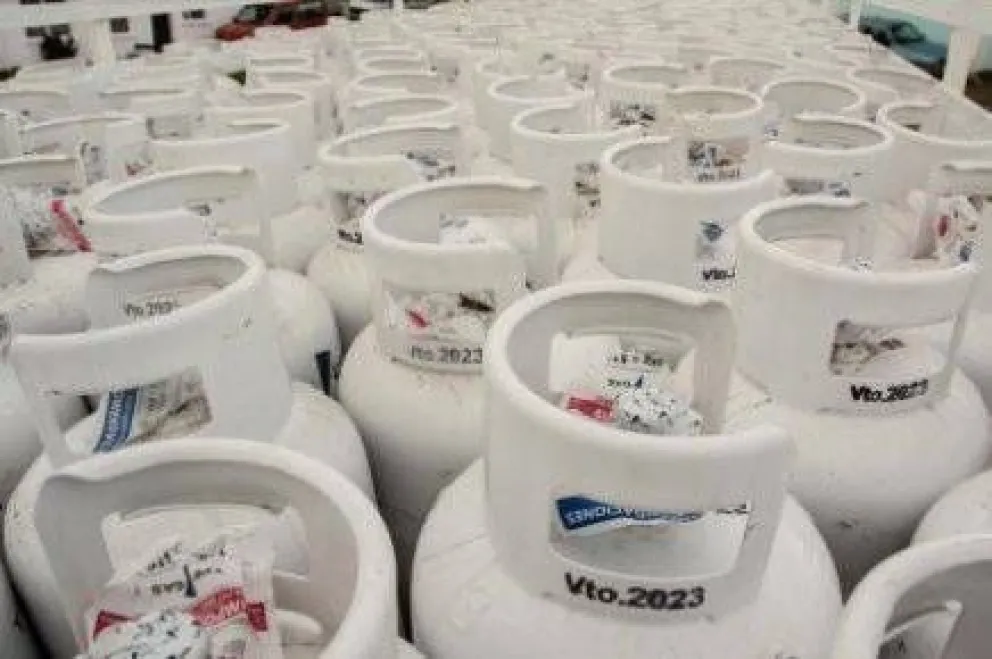 Continúa la entrega de garrafas del Plan Calor