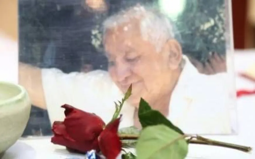 Emotiva despedia al Padre Currulef