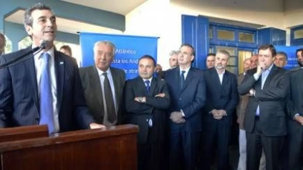 "Es un orgullo ver cómo se profundiza la política nacional ferroviaria" 