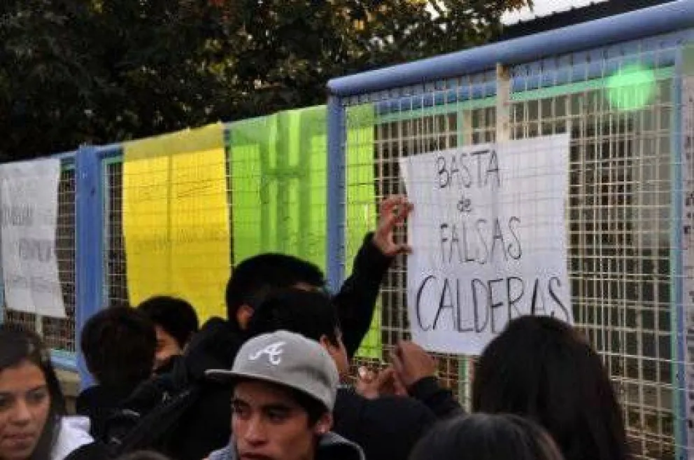 Aprueban comunicación para exigir soluciones en el CEM 105