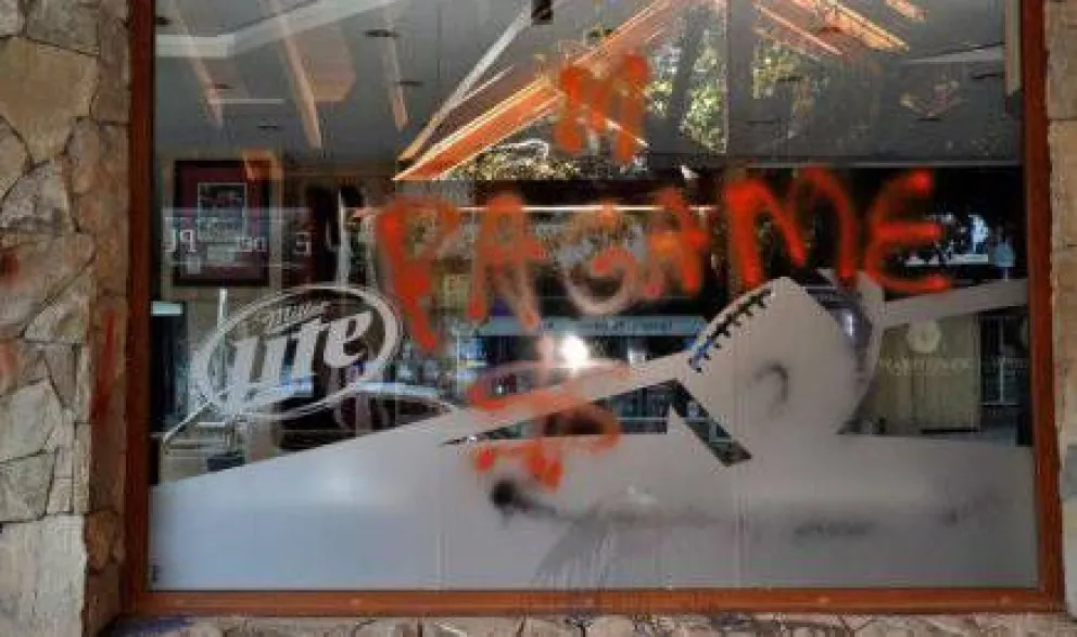Denuncian que restaurante céntrico debe tres meses de sueldo a sus empleados 