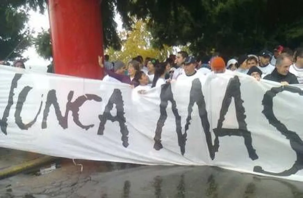 "Carrera de Miguel": recordar pese a la lluvia y el frío