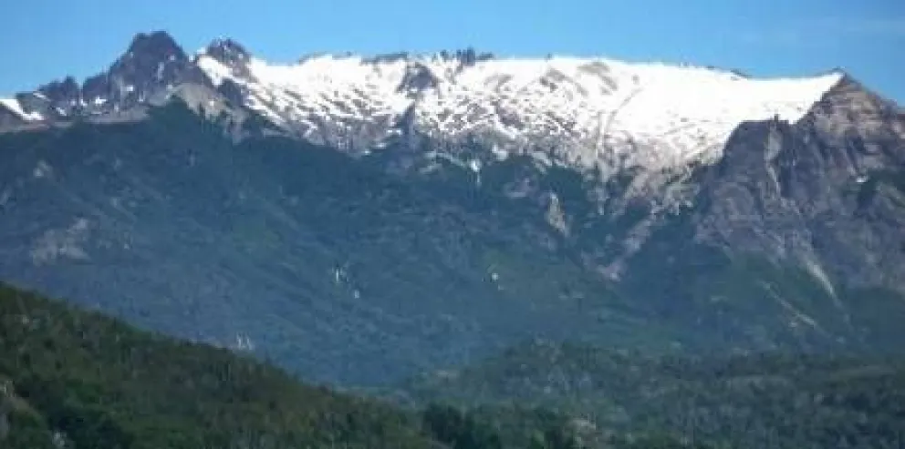 Hallaron con vida y muy golpeado al turista perdido en el Cerro López