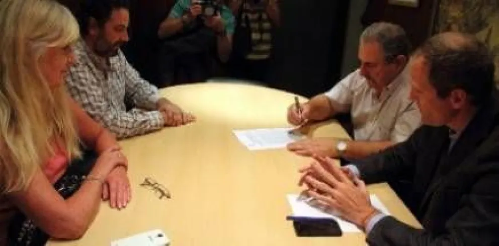 UPCN firmó el acuerdo salarial con el Ejecutivo