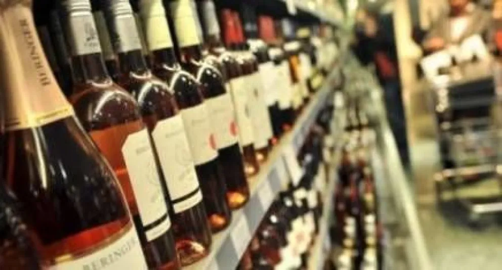 Gobierno regulará la circulación de alcohol: creará registro para vendedores